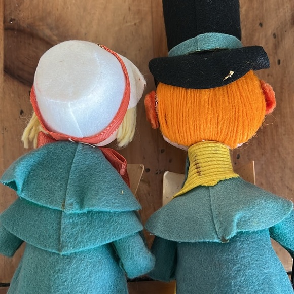 R. Dakin & Company Dream Dolls Carolers Preowned - Picture 4 of 15